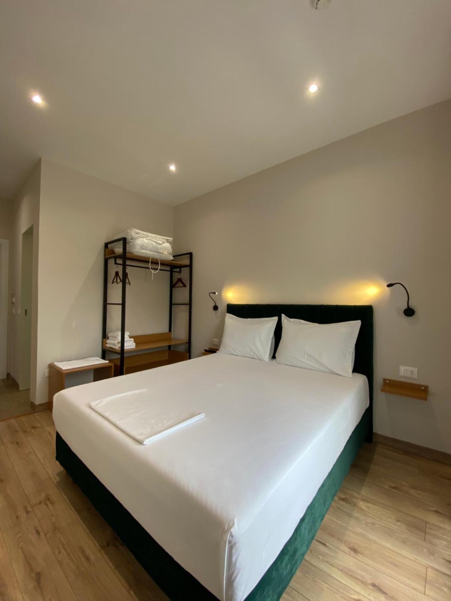 Merly Hotel Пермети Экстерьер фото